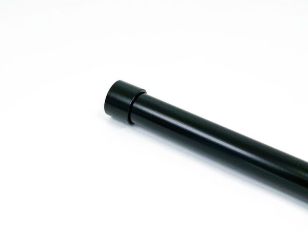 Garderobestang extra stevig in RAL 9005 zwart. Extra stevige buis met een diameter van 35 mm en een wanddikte van 2,5 mm.