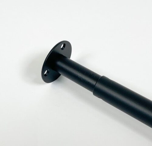 Garderobestang met flexibele buissteun zwart