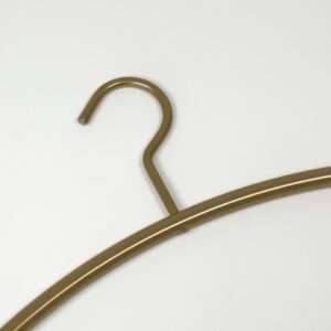 Kledinghanger in goud RAL 1036