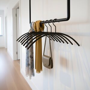 Kledinghanger zwart sfeer