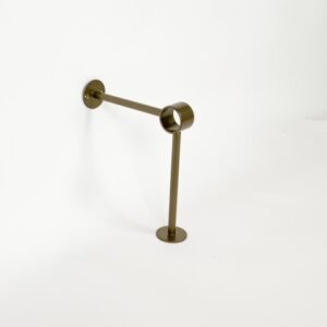 Hoekstuk voor voetrail in brons