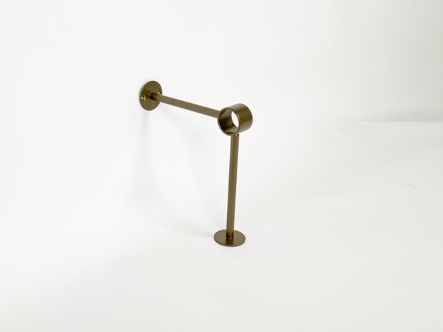 Hoekstuk voor voetrail in brons