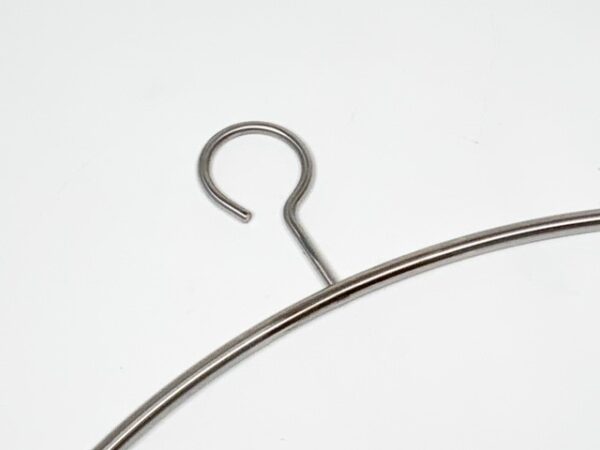 Kledinghanger-RVS-INOX-met-detail-gesloten-haak