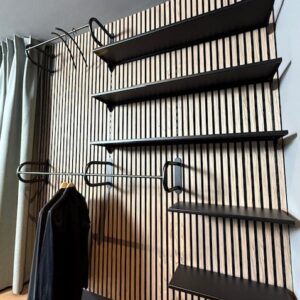 Bij Metaalstore koopt u de accessoires om uw paneelwand functioneel aan te kleden. Denk hierbij aan planken en bijvoorbeeld een kapstok.